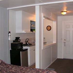 Bell Mountain Motel Mcbride